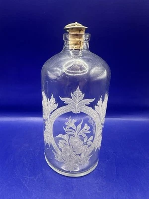 "Frasco de tocador vintage de vidrio grabado de 7"" boticario esmerilado floral retro - ¡Hermoso! Foto 1 de 4