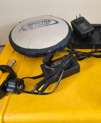 Spectra-Trimble GNSS SP60 (1 cm RTK GPS+GLONASS+GALILEIO+BEIDOU2+BEIDOU3) - image 1 of 4