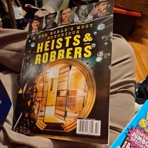 The World's Most Notorious Heists & Robbers Magazine Butch Cassidy Sundance Kid - Picture 1 of 2