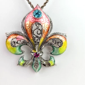Fleur-de-Lis Halskette mit Anhänger rosa grün silberfarben 2,50 Zoll hoch 16 Zoll Kette - Bild 1 von 10