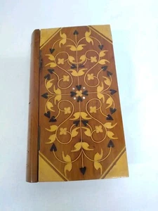 Holzkiste Intarsien Buchform - Bild 1 von 11