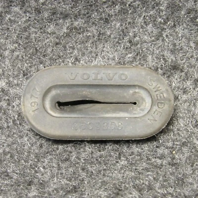 1993-97 Volvo 850 Front Door Lock Knob Seal 3509858 LH or RH Black Rubber 63879 - Image 1 of 2