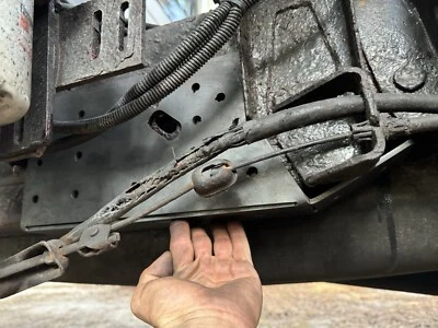 1996-2002 Dodge Ram EXT CAB LONG BED DRIVER Frame Rail Rust Repair Leaf Perch - Imagen 1 de 4