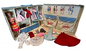 BARBIE Y MIDGE VINTAGE AÑOS 60 CON ROPA, ZAPATOS Y ESTUCHE, JAPÓN DIFÍCIL DE ENCONTRAR LEER - Imagen 1 de 24