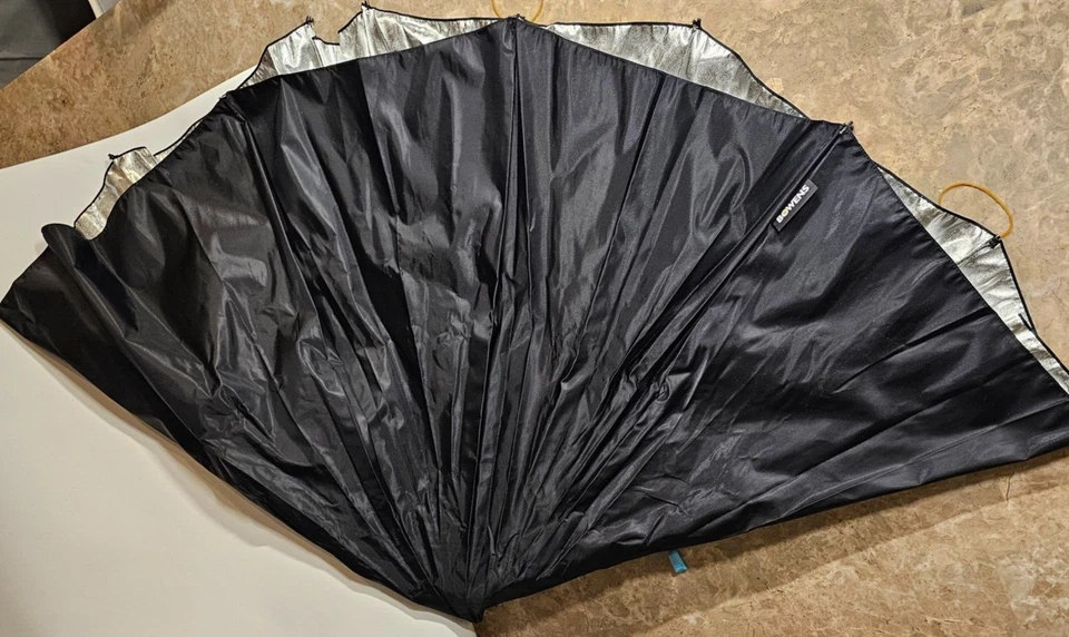 Bowens reflector/defelector/diffuser umbrella thing - image 1 of 4