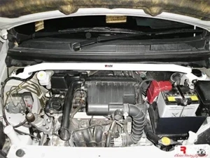 PARA MITSUBISHI MIRAGE 5ª GENERACIÓN HATCHBACK 1995-2003 BARRA DE PUNTAL DELANTERA ULTRA RACING - Imagen 1 de 5