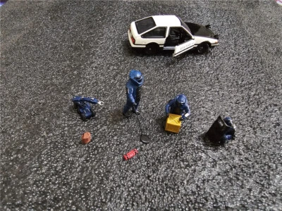 1:64 Bomb Disposal HONGKONG Robot Dog Team Resin Smart Doll Figure - Image 1 of 4