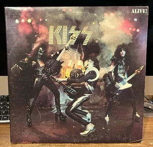 KISS Alive! I (1975) 2-LP Gatefold w/Insert NBLP-7020-798 VG+ Vinyl RECORDS - Picture 1 of 18