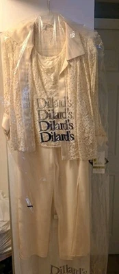 Новый с ярлыками. Женский нарядный комбинезон, кремовый цвет, размер 14. - Изображение 1 из 4