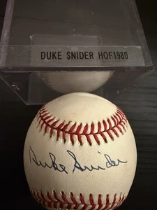 Duke Snider Signed HOF 80 Autographed Major League Baseball in Case - Picture 1 of 3