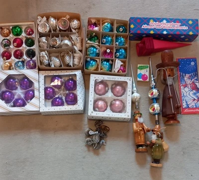Konvolut von 50  DDR x Weihnachtsbaumkugeln, 2 Baumspitzen und 3 Räuchermännchen - Bild 1 von 4
