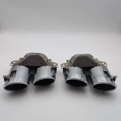 Juego de puntas de escape traseras izquierda y derecha Mercedes-Benz X290 AMG 2019-2024 OEM Foto 1 de 4