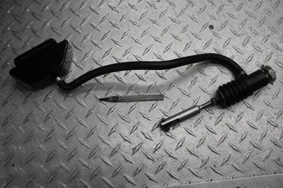 1998 Harley-Davidson SOFTAIL 定制 FXSTC 后制动大师 — 第 1/4 张图片