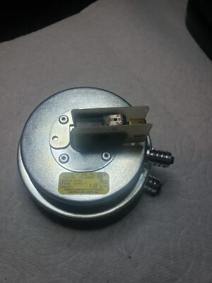 USED Tridelta FS6593-1091 Air Pressure Switch FREE SHIPPING  - Image 1 of 4