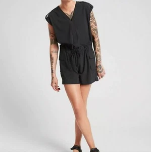 Athleta schwarzer minimalistischer Cargo-Strampler "Sutton" Active Athletisure 14 - Bild 1 von 7