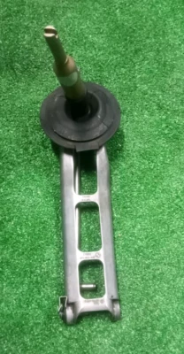 BMW E60 530i M54B30 5 Series2004 Manual Gear Shifter Linkage 7521444 - Image 1 of 4