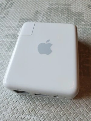Apple Airport Express Wireless Base Station (A1084)  54 Mbps 802.11 G Router - Image 1 of 4