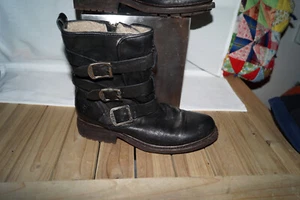Frye BOOTS Size 8.5 M  FRYE BOOTS 8.5 LINED BOOTS 8.5 WINTER BOOTS 8.5 FRYE 8.5 - Picture 1 of 7