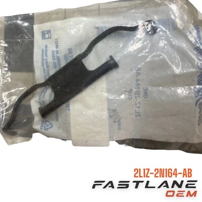 2003-2006 FORD EXPEDITION CLIP NEW OEM 2L1Z-2N164-AB - Image 1 of 4