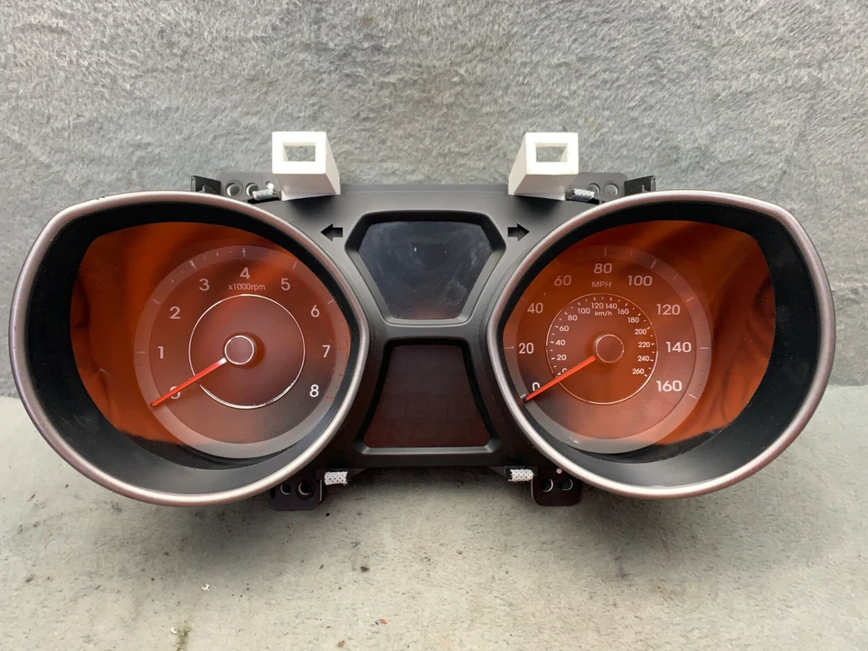 Cuadro de instrumentos velocímetro Hyundai Elantra 2014 2015 2016 12.754 millas Foto 1 de 4