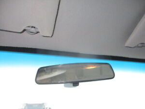 Used Front Center Interior Rear View Mirror fits: 2007 Ford Taurus manual dimmin