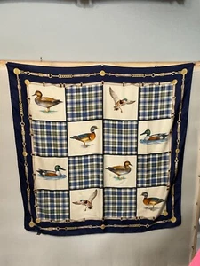 VINTAGE aus den 1980er Jahren Made in Italy Seidenschal Enten 34 Zoll D2 - Bild 1 von 3