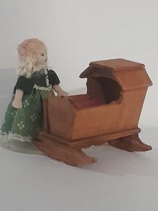 1:48th Scale Dolls House Artisan Furniture Cradle Stanley Yates - Picture 1 of 5