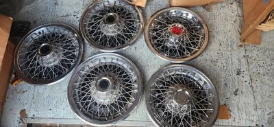 Chevrolet Caprice Pontiac Lemans Bonneville Chevy 1977-87 tapacubos de cable GM 15" Foto 1 de 4