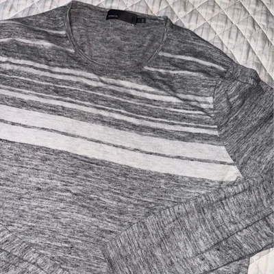 Suéter de punto ligero de manga larga a rayas grises Vince para hombre talla L Foto 1 de 4