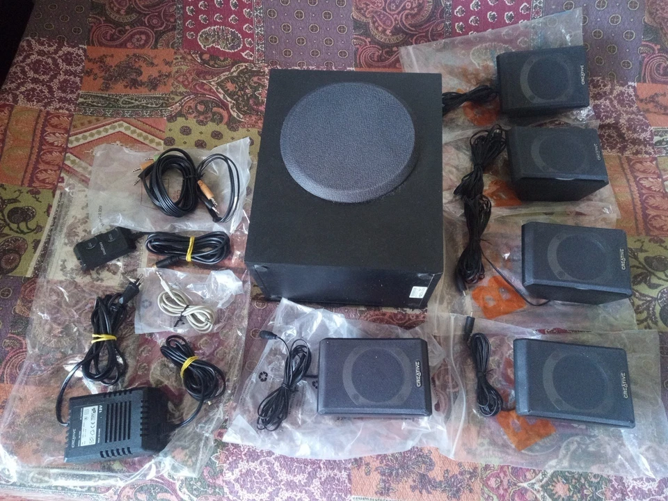 Impianto Home Teater Creative P580 5.1 Usato Completo Testato Funzionante  - Immagine 1 di 4