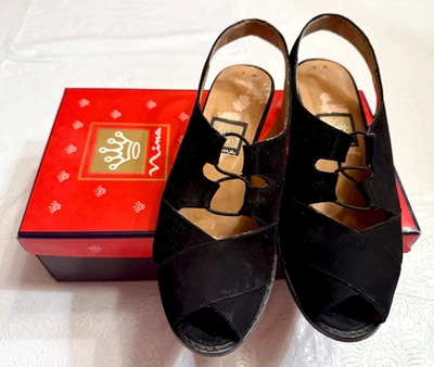 Zapato para mujer Nina negro nobuck correa al tobillo punta abierta 7M Foto 1 de 4