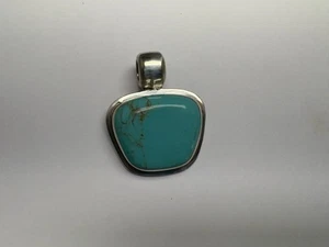 Turquoise & Sterling Silver Pendant. Excellent Used Condtion. - Picture 1 of 2