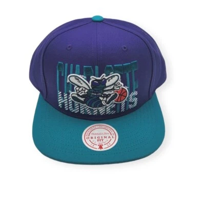 Mitchell & Ness Charlotte Hornets Cross Check púrpura/verde azulado ajustable Snapback Foto 1 de 4