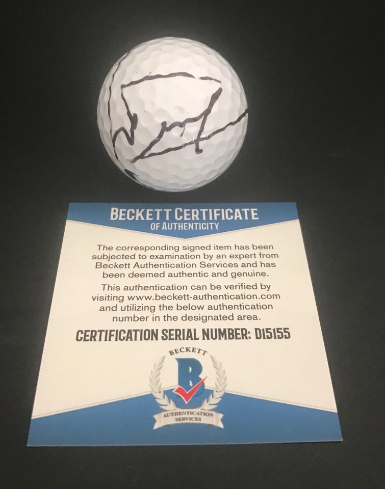 Pelota de golf PGA FIRMADA POR LUKE DONALD CERTIFICADO DE AUTENTICIDAD BAS BECKETT Foto 1 de 1