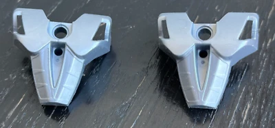 Lote de 2 LEGO BIONICLE 43558 Toa Nuva Plata Pecho Armadura Escudo De Colección Retirado Foto 1 de 2