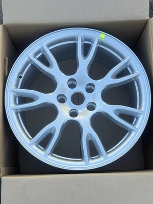 OEM TESLA MODEL S PLAID 19 INCH 19 X 9.5 WHEEL RIM 2021 - 2023 - Imagen 1 de 4