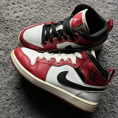 Nike Air Jordan 1 Mid Zapatos Niños Talla 13C Blanco Negro Rojo Chicago 640734-173 Foto 1 de 4