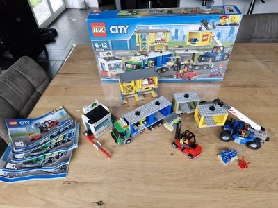 LEGO City Le Terminal A Conteneurs (60169)  - Photo 1/4