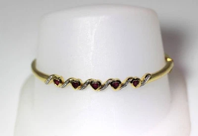 Brazalete brazalete para mujer enchapado en oro amarillo de 14K rubí creado en laboratorio corte corazón Foto 1 de 4
