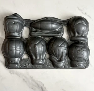 Cast Iron Mold Hot Air Balloons Baking Mold Pan John Wright Vintage Made In USA - Picture 1 of 20