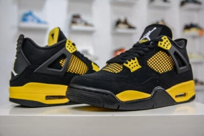 AJ4 Retro Thunder (2023) — 第 1/4 张图片