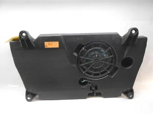Altavoz subwoofer Harman Mercedes Clase CLA OEM A2468200002 / 2468200002 DX0583 - Imagen 1 de 7