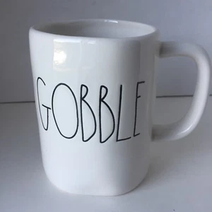 Tazza tazza caffè Rae Dunn GOBBLE Ringraziamento lettera grande di Magenta - Foto 1 di 12