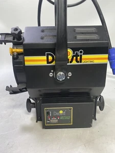 DeSisti LED Leonardo 90W Fresnel M.O - Daylight Balanced - Picture 1 of 12