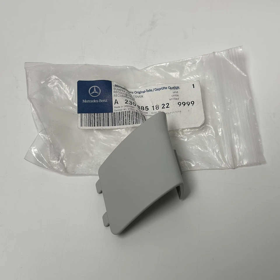 Cubierta de gancho de remolque GENUINA MERCEDES-BENZ R230 (DERECHA) NUEVA 2308851822999 Foto 1 de 1