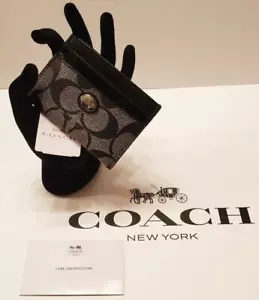 NWT –COACH PEYTON SIGNATURE CARD CASE WALLET– F62861 - Picture 1 of 7