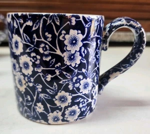 Calico Blue von Staffordshire (Burleigh Stempel) blau & weiß Blumen Becher - Bild 1 von 3