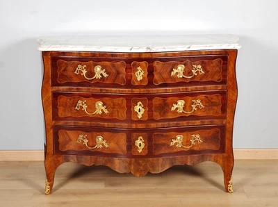Commode époque Louis XV estampillée Lebrund - Photo 1/4