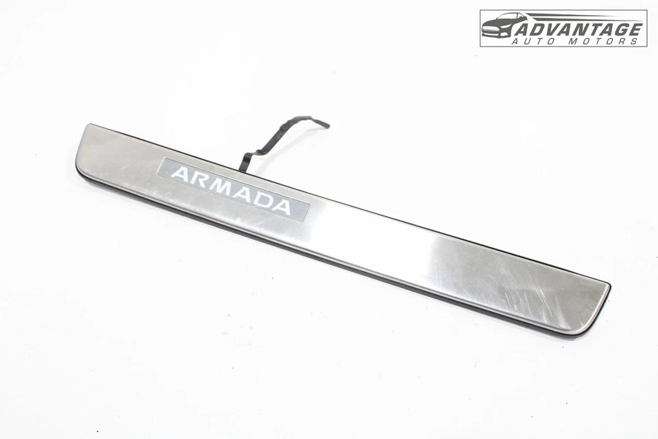 Nissan Armada 2017-2024 umbral de puerta delantera derecha placa de desgaste moldura OEM Foto 1 de 4