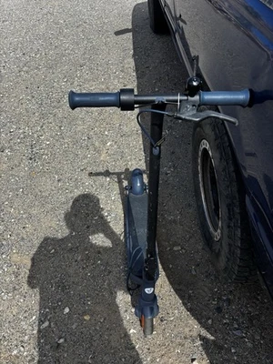 Электрический складной скутер с управлением рулем - Изображение 1 из 3